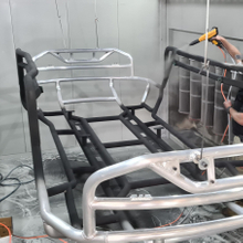 Línea Manual de Pintura en Polvo Para Piezas Grandes y Voluminosas